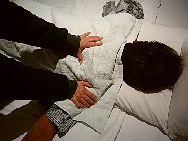 【肩甲骨から腕にかけて】